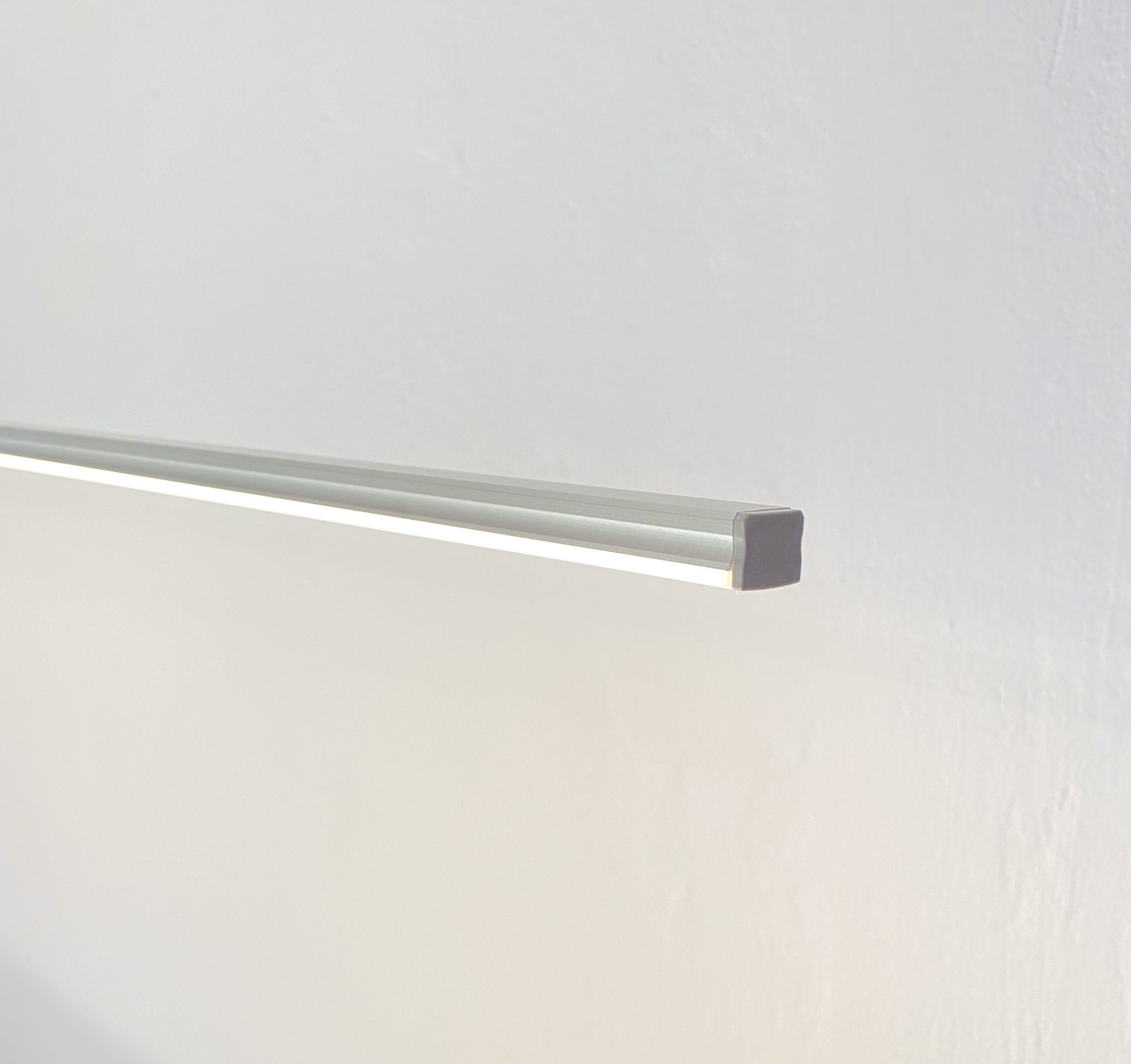 LED Lampe SERENA, exquisite Leuchten, exquisite LED Lampen, interior Design, upcycling, außergewöhnlich dezent, Raumbeleuchtung, Raumleuchte, Raumlampe, Bürolampe, Leseraum, Wohnzimmer, Wohnraum Beleuchtung, stimmungsleuchten, Licht für schöne Momente, Terrassenlampe, Terrassenleuchte, Terrassenlicht, LED, Hand Made in Austria, apollonLUX.at