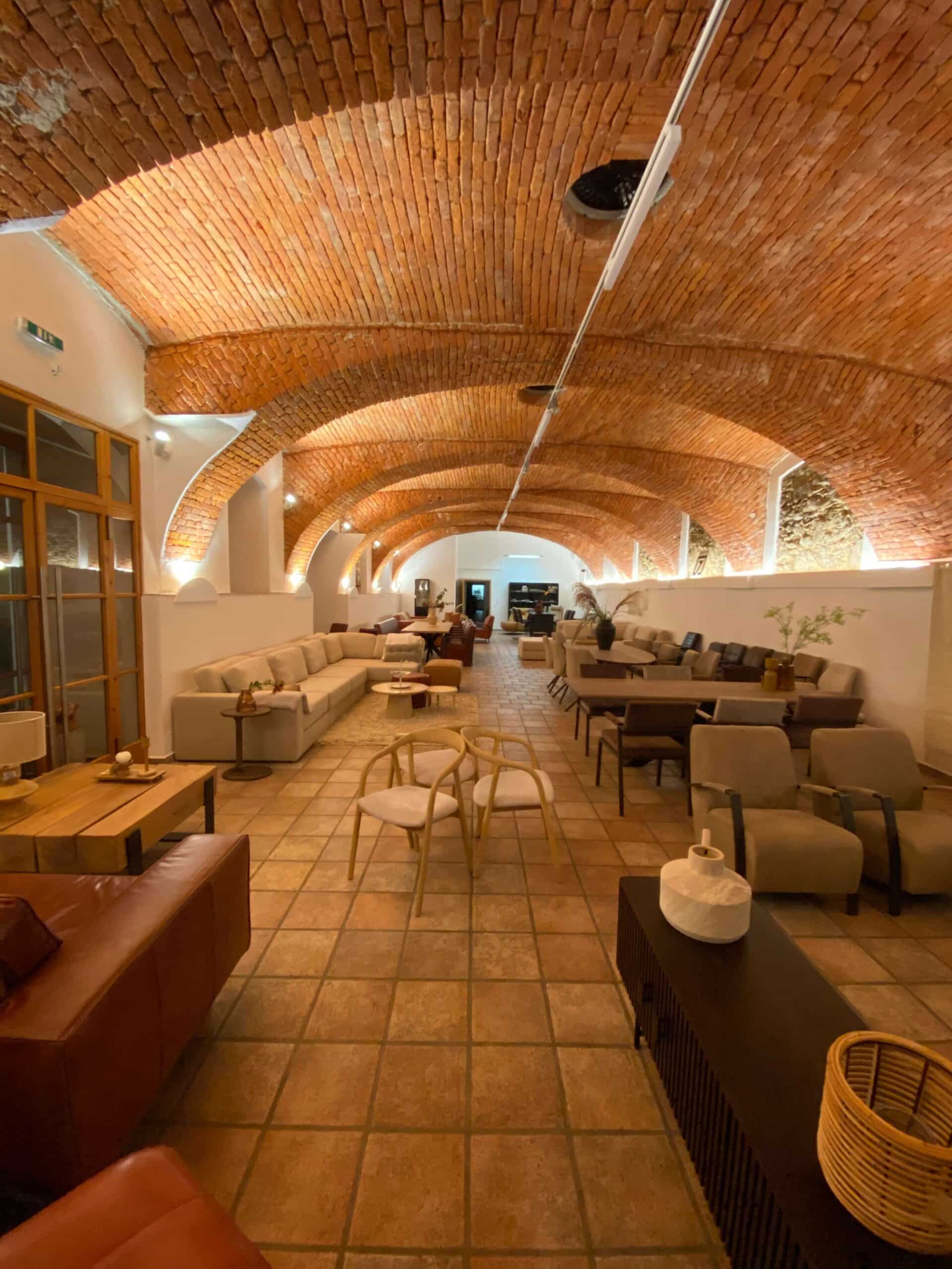 Räume ins richtige Licht setzen. Unsere Projekte zeigen, wie Licht Design, Atmosphäre und Komfort perfekt vereint. 📞 0680 14 64 886 🌐 apollonlux.at