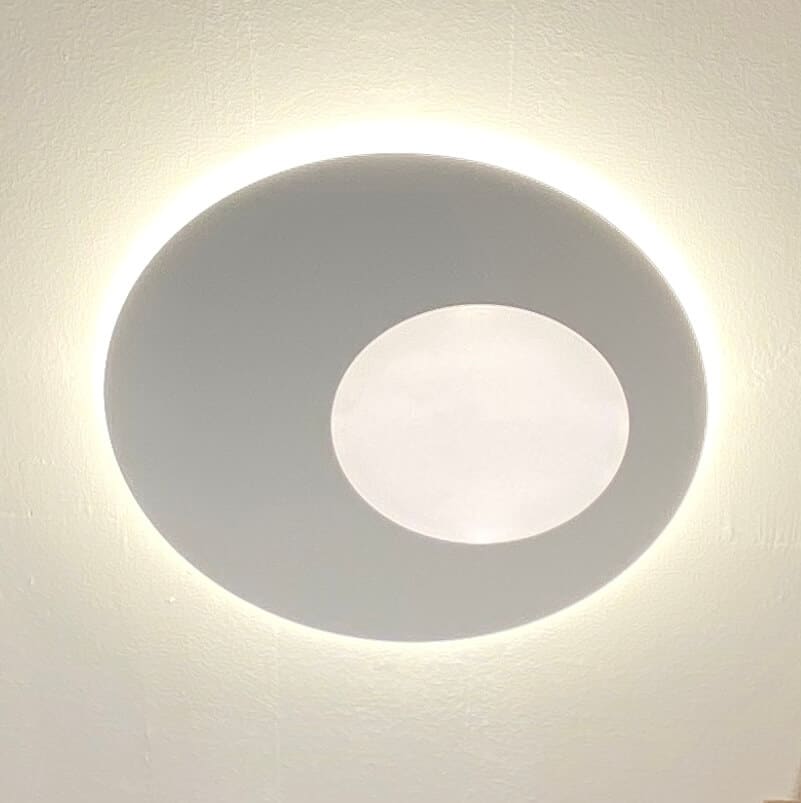 Deckenleuchte mit indirektem und direktem Licht, Couchleuchte, Wohnzimmerleuchte Büroleuchte, Esstischleuchte, Designerleuchte, Zeitloses Leuchten Design, Indirektes Licht, indirekte Beleuchtung, direktes Licht, direkte Beleuchtung, Neueste Leuchten Trends, LED Leuchten, dimmbare LED Leuchten, dimmbare LED Lampen, Flur LED Leuchten, Büro LED Leuchten