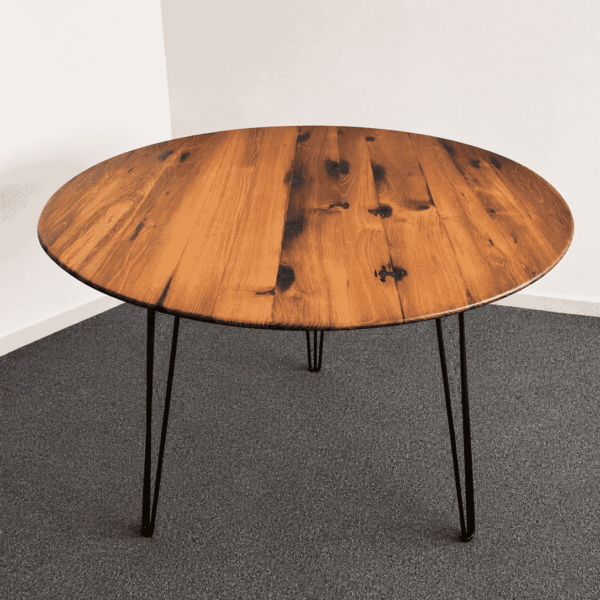 runder-esstisch-aus-altem-weinfass, echt-holz-tisch-rund, apollonlux-at